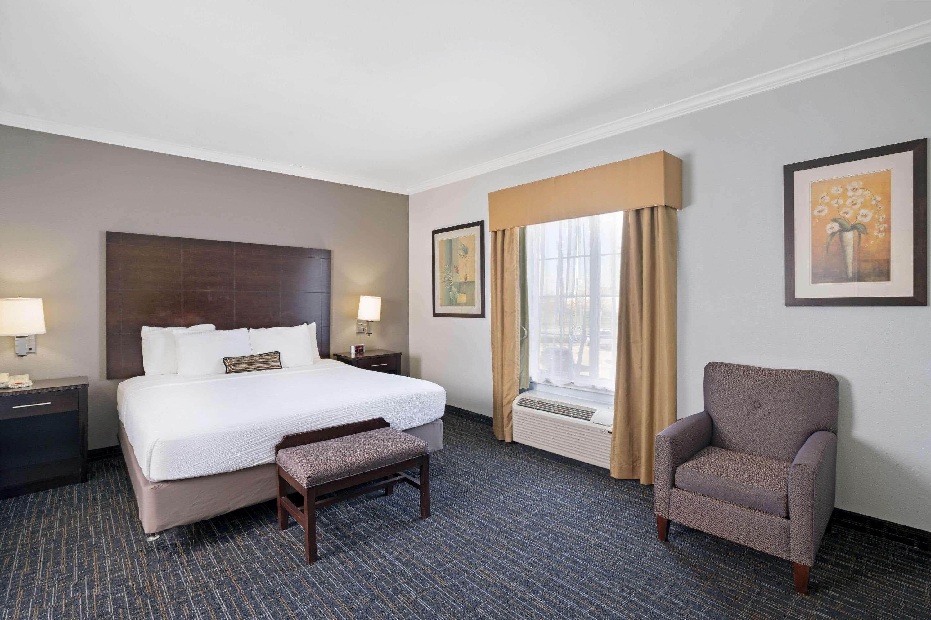 Hotel Sonesta Essential Westchase 3*