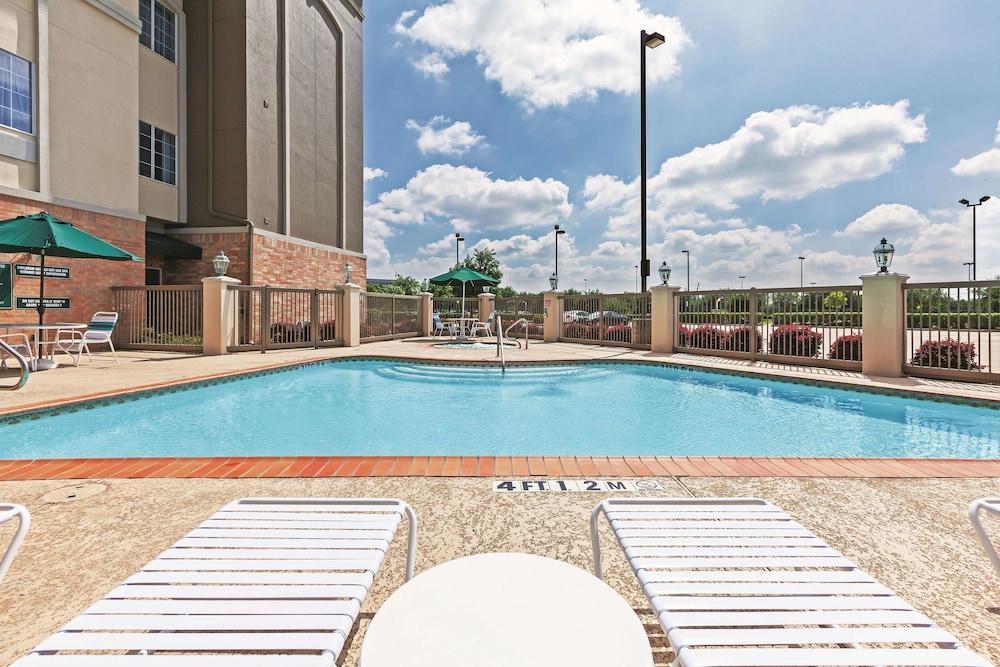 Sonesta Essential Westchase Hotel 3*